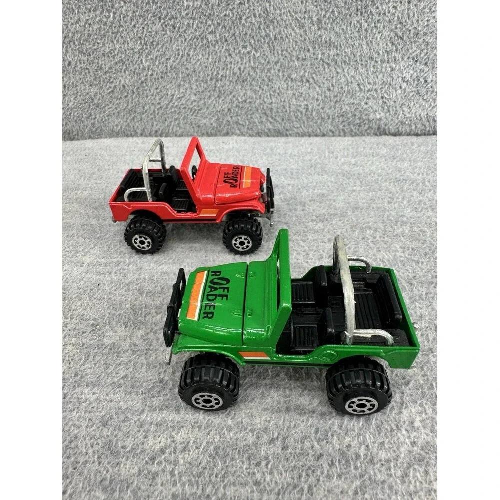 ROAD CHAMPS Coyotes Off Roader 4X4 Jeep Lof of 2 T5
